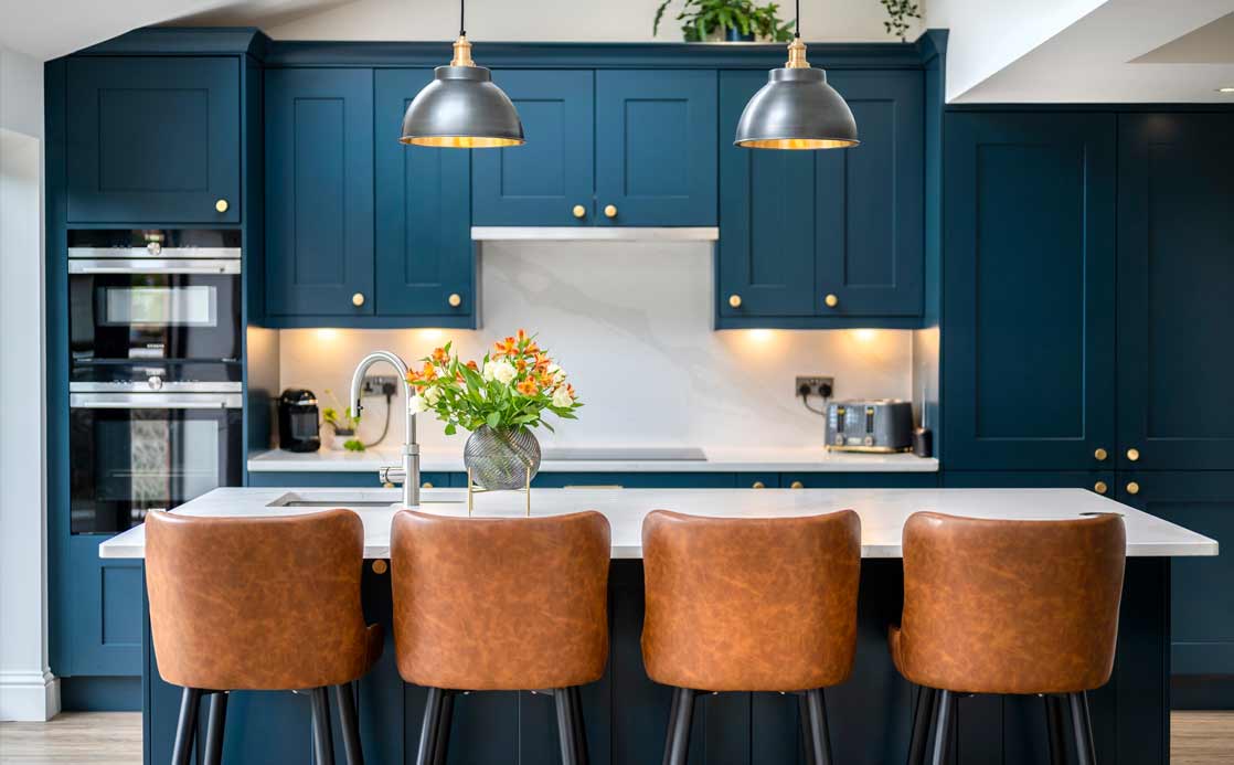 Kitchen Case Study 2 - Navy Kitchen Shaker - Quartz Worktop